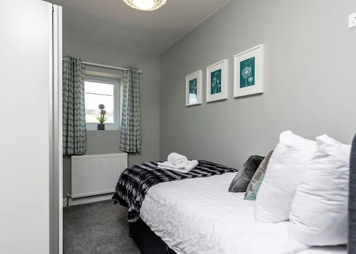 Auckland View - A Comfy & Spacious 4Bed With Views