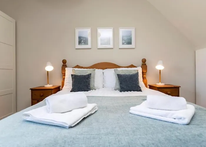 Auckland View - A Comfy & Spacious 4Bed With Views