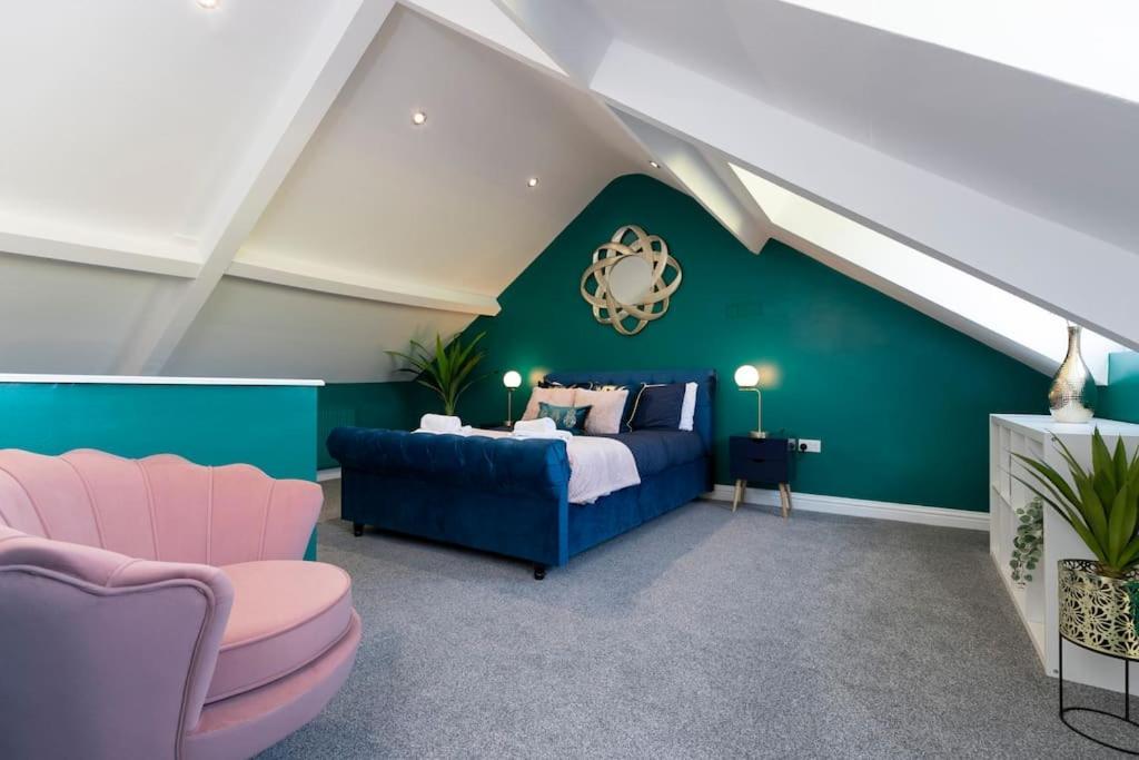 Auckland View - A Comfy & Spacious 4bed With Views Holiday home Coundon